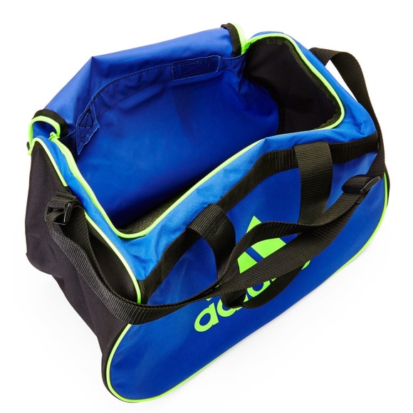 adidas Other - 🔥Just In🔥Mens/Boys Medium Adidas Duffel Bag
